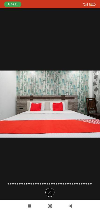 Hotel Almond Zirakpur Exteriér fotografie