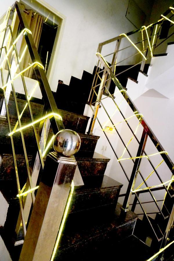 Hotel Almond Zirakpur Exteriér fotografie