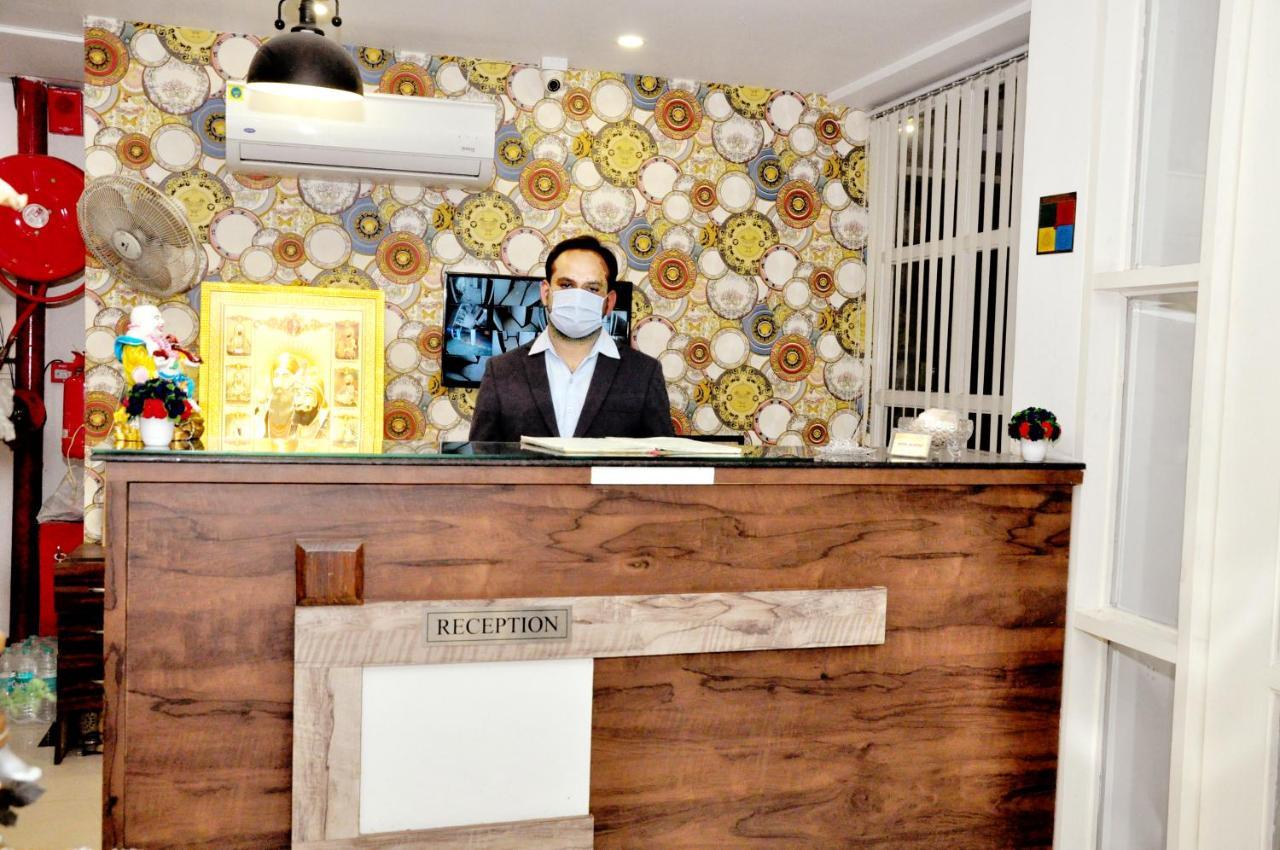 Hotel Almond Zirakpur Exteriér fotografie